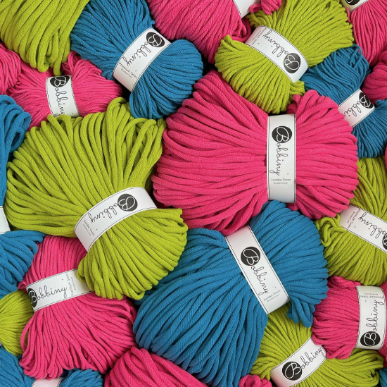 Hilo de macramé o crochet trenzado 5mm, Azul Brillante, Dopamine Blue, 108 yardas