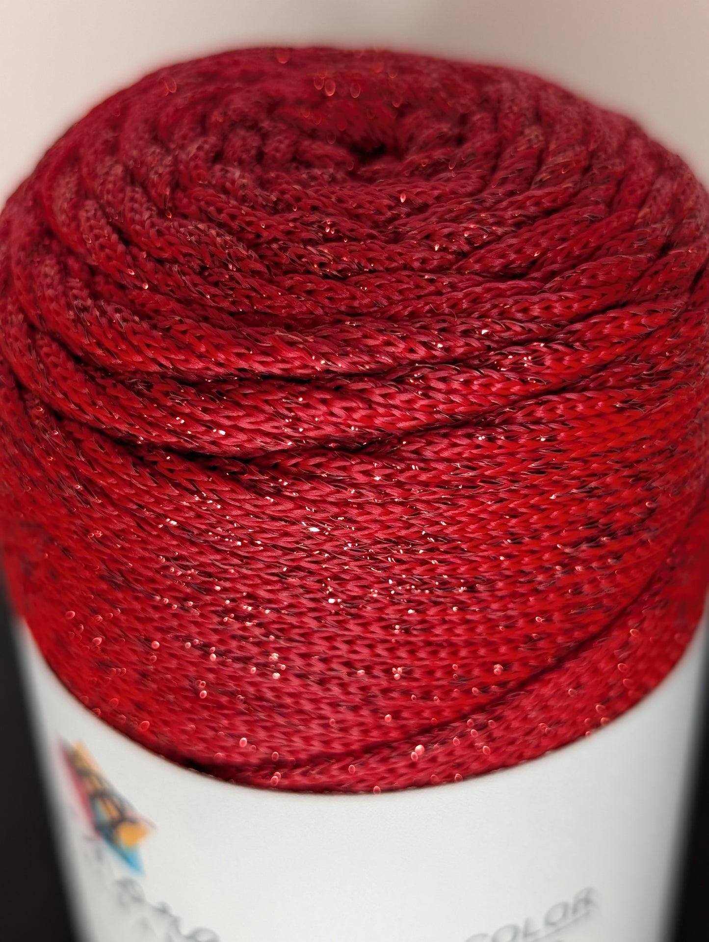 Hilo sintético con brillo 2mm Sparkle Red