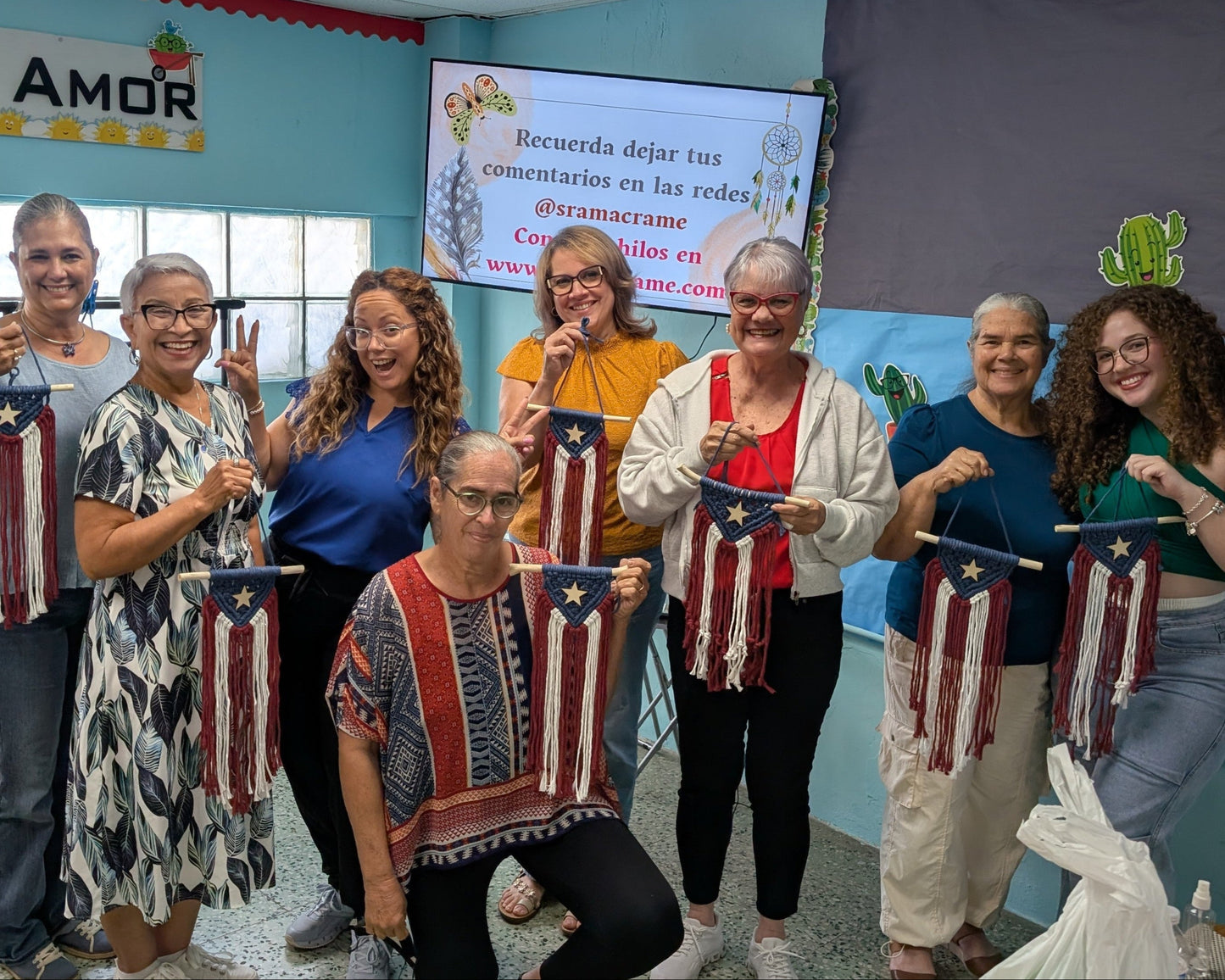 Taller presencial de macramé-Bandera de Puerto Rico