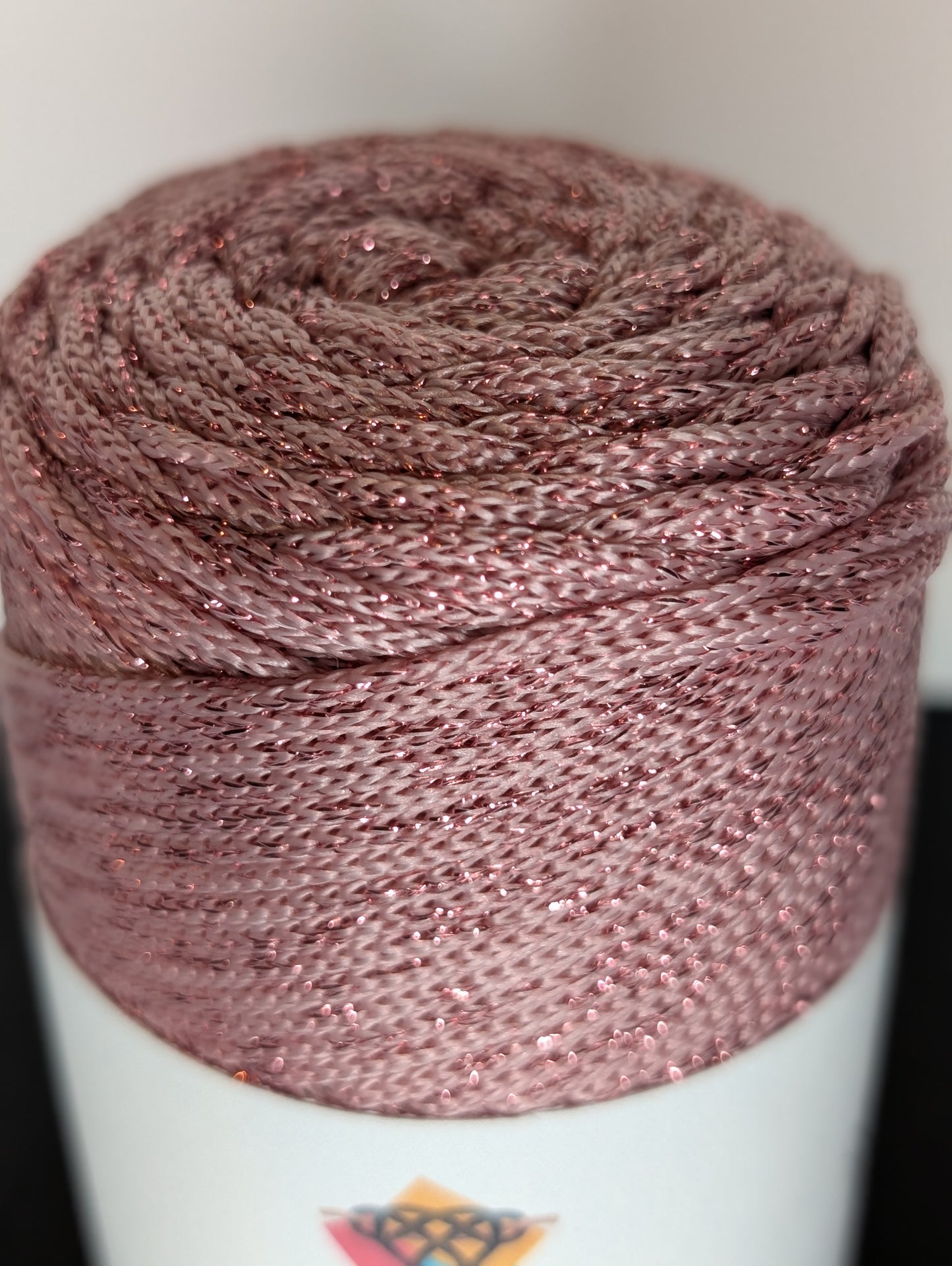 Hilo sintético con brillo 2mm Sparkle Pink