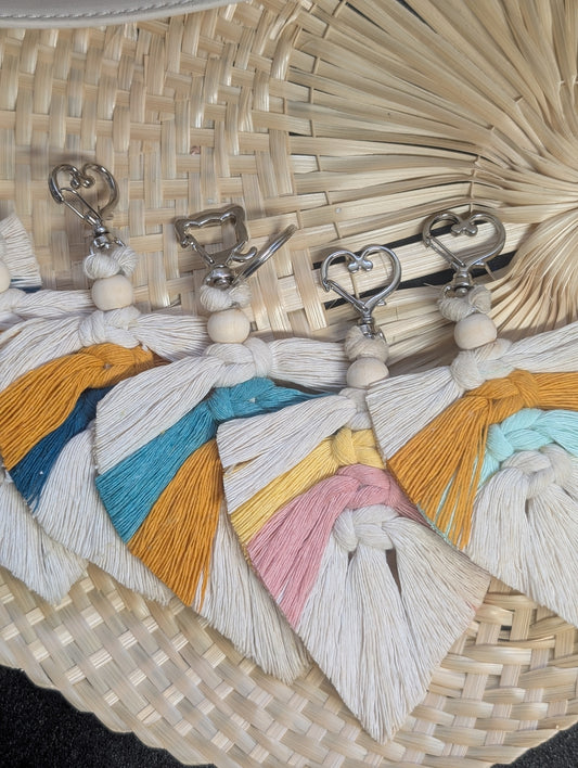 Charms en macramé hojas